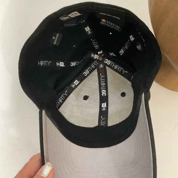 New Era Harley-Davidson Men’s Classic Logo Patch 39THIRTY Brown Ballcap Hat - Picture 10 of 12